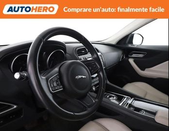 Jaguar F-Pace - 7