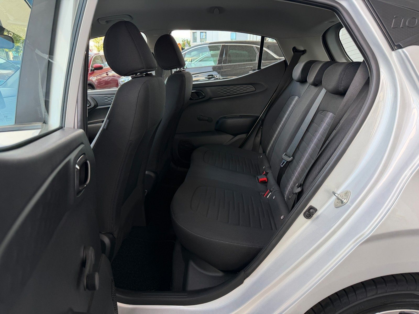 Fahrzeugabbildung Hyundai i10 1.2 Trend SHZ,PDC,AUT,DynLicht,FLA,LM,SpurH