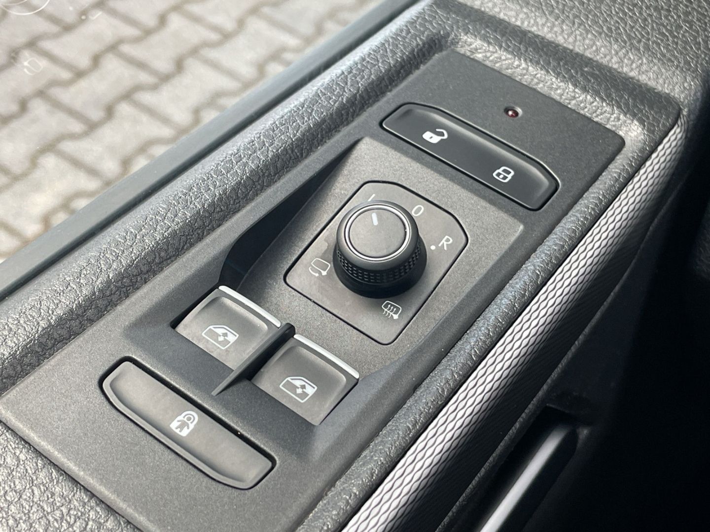 T6.1 Multivan 2.0 TDI DSG Gen Six AHK/LED/Kamera