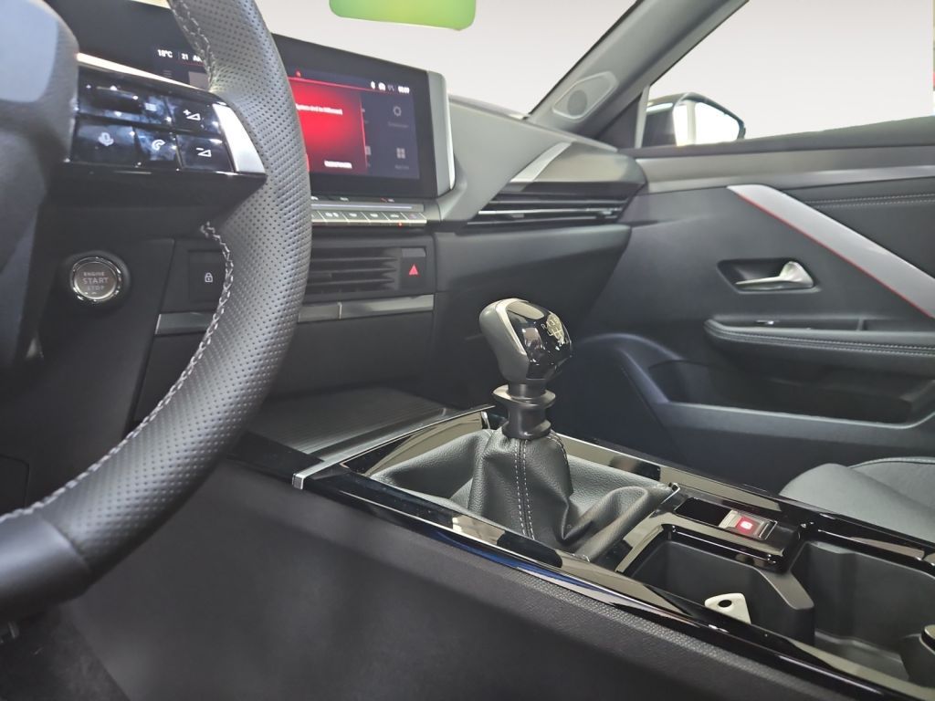 Fahrzeugabbildung Opel Astra Sports Tourer 1.2 Turbo GS AHZV