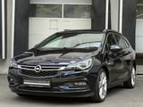 Opel Astra Sports Tourer Innovation & OPC LED-Matrix - Opel Astra: Sports Tourer Innovation