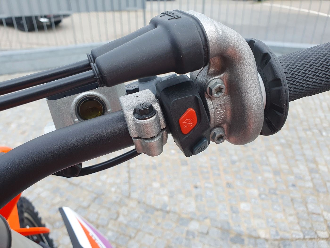 Fahrzeugabbildung KTM 350 SX-F 2024 Neufahrzeug