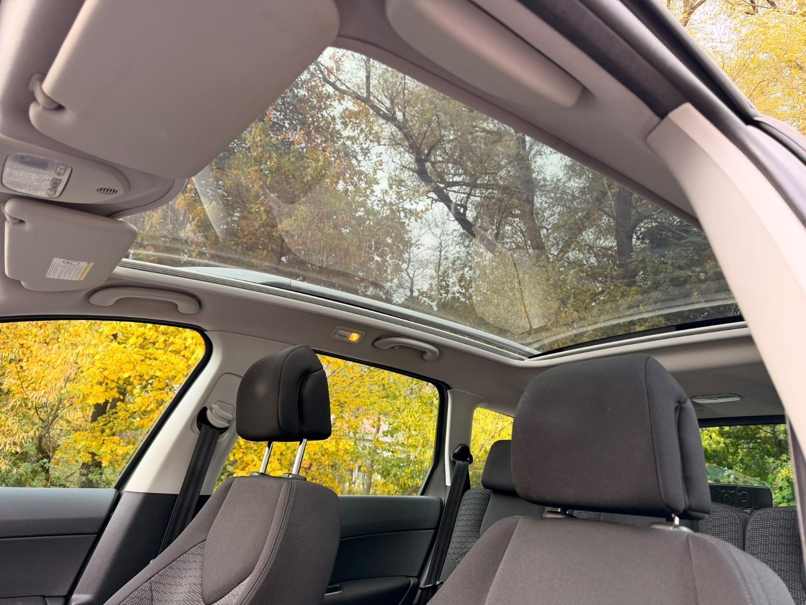 Peugeot 308 2009 — photo 17