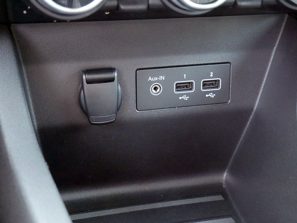 Fahrzeugabbildung Renault Clio Business Edition SCe 65 SHZ KAMERA NAVI LED