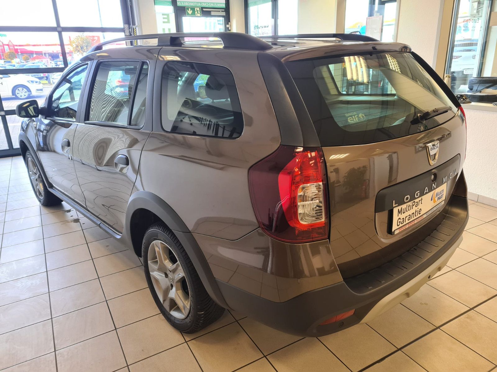 Fahrzeugabbildung Dacia Logan MCV II Kombi Stepway / KLIMA / NAVI