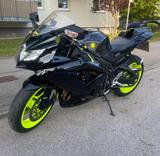 Suzuki GSX-R 750 - SUZUKI GSX R 750