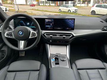 BMW i4 eDrive40 Gran Coupé M Sportpaket HiFi DAB