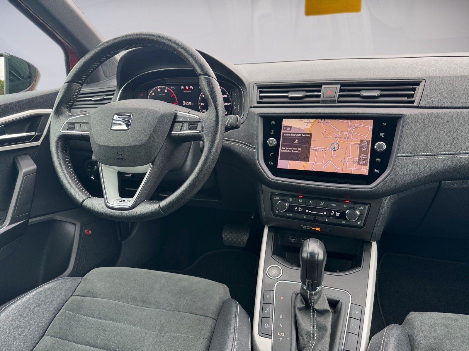 Fahrzeugabbildung SEAT Arona XCELLENCE 1.0 TSI