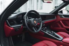 Fahrzeugabbildung Porsche 992 Carrera 4S Cabrio *1. HAND / BOSE / LED*