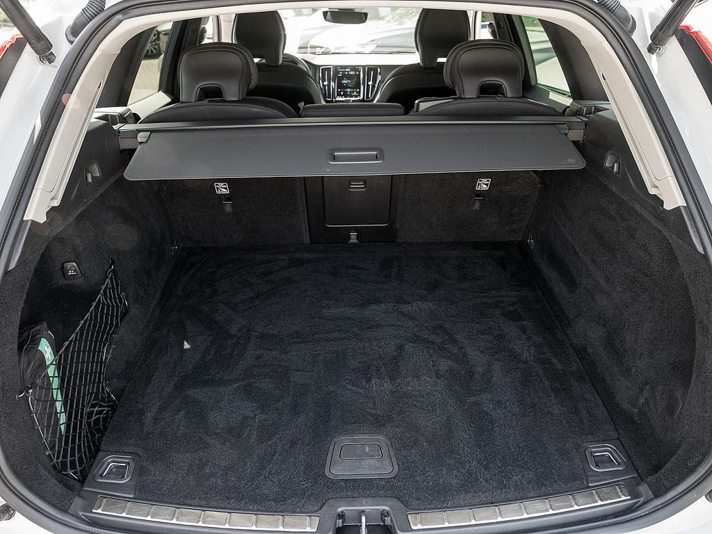 Volvo XC60 B4 Momentum Pro, миниатюра 25