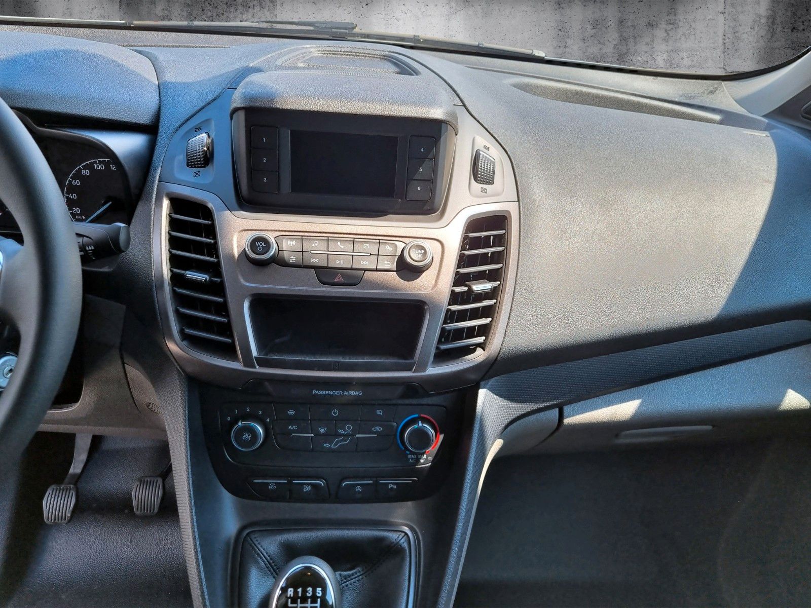 Fahrzeugabbildung Ford Transit Connect Kasten lang Trend