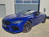 BMW M8 Competition Cabrio LASER/DISPLAYKEY/SOFTCLOSE - blaue BMW M8