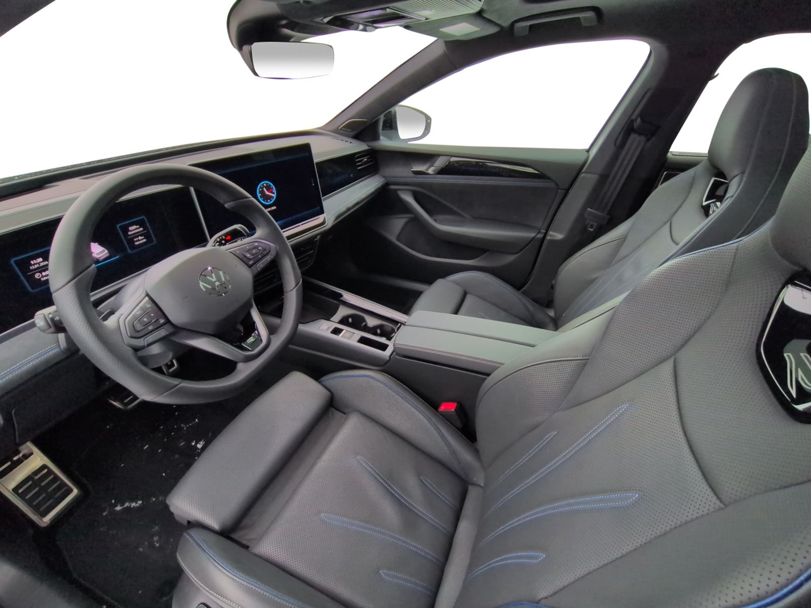 Passat Variant 2.0 TDI 4M R-Line STHZ+PANO+AHK+D