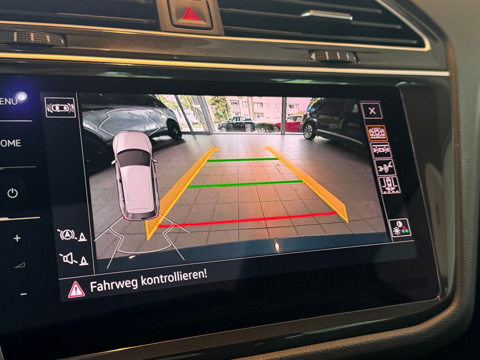Fahrzeugabbildung Volkswagen Tiguan Highline /VIRTUAL/PANO/MEMORY/HUD/KAMERA