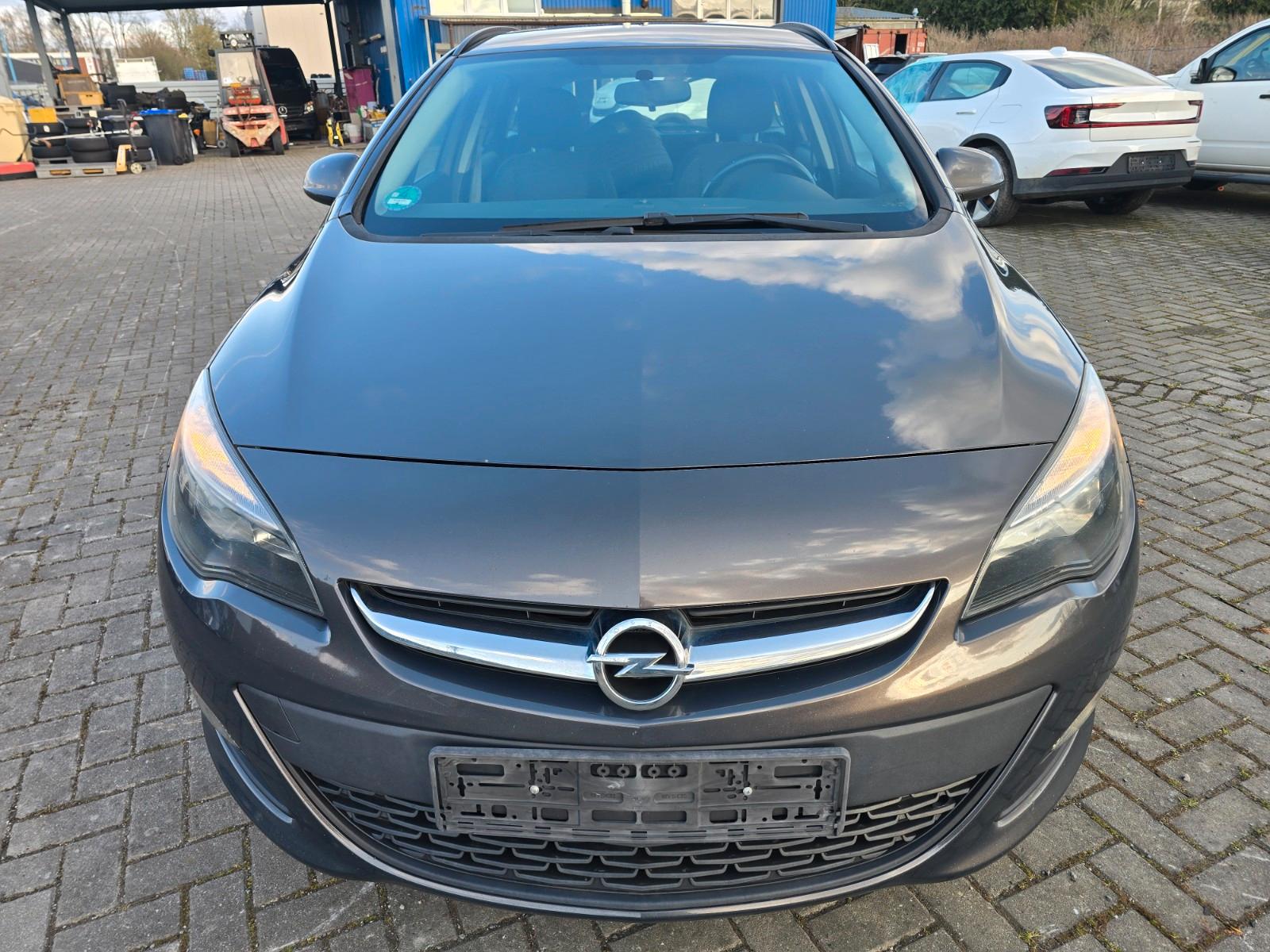 Opel Astra J Sports Tourer Edition