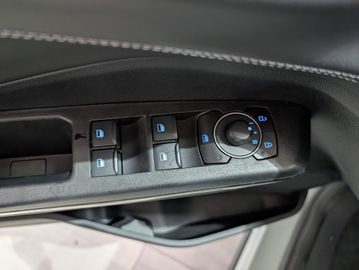 Ford Puma Titanium Automatik NEUES MODELL