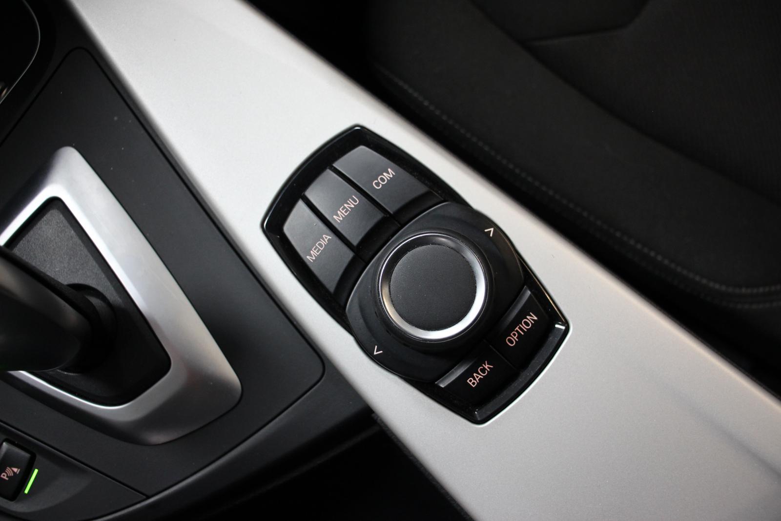 BMW 318i Touring Autom. *LED/KLIMA/EL.HECKKLAPP/PDC*