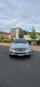Mercedes-Benz ML 350 4MATIC - - Mercedes-Benz ML-Klasse mit LPG-Antrieb
