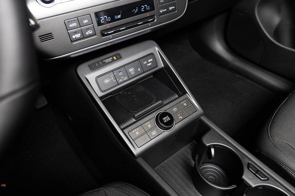 Fahrzeugabbildung Hyundai KONA Elektro 65,4kWh TREND Assi BOSE