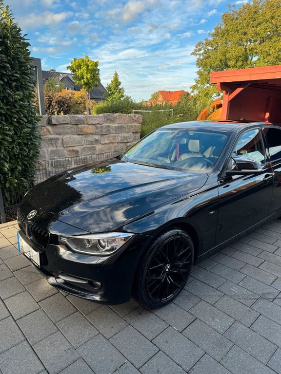 Image of BMW 320