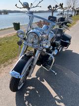 Harley-Davidson Road King Classic - Motorräder in Wiesbaden