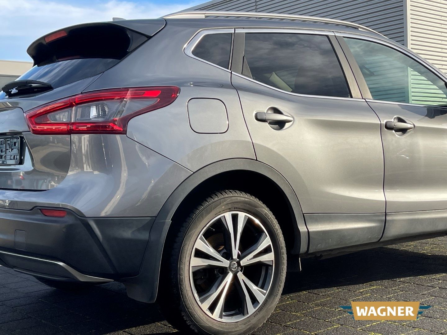 Fahrzeugabbildung Nissan Qashqai N-Connecta Auto springt nicht an