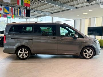 Mercedes V 220 - 8