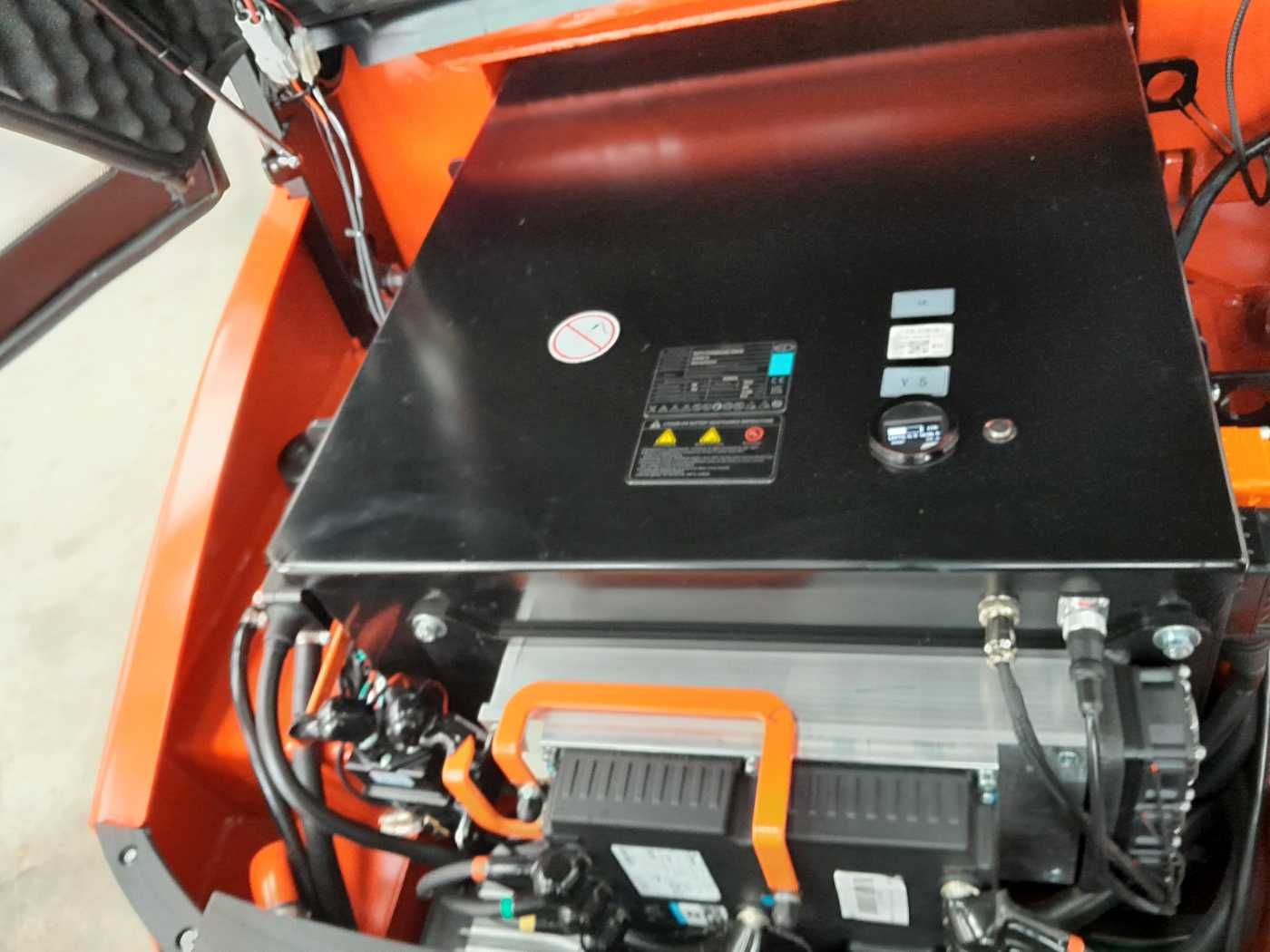 Fahrzeugabbildung Andere EP Equipment EFL353 / 3,5T / Triplex: 4,80m /ZVG