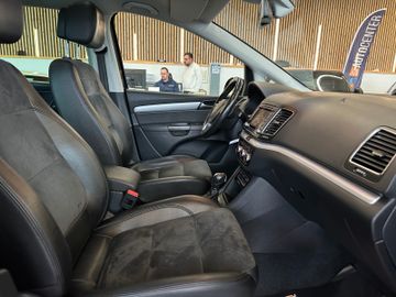 Volkswagen Sharan Highline*AHK*Klima*7-Sitzer*Navi*Bi-Xenon