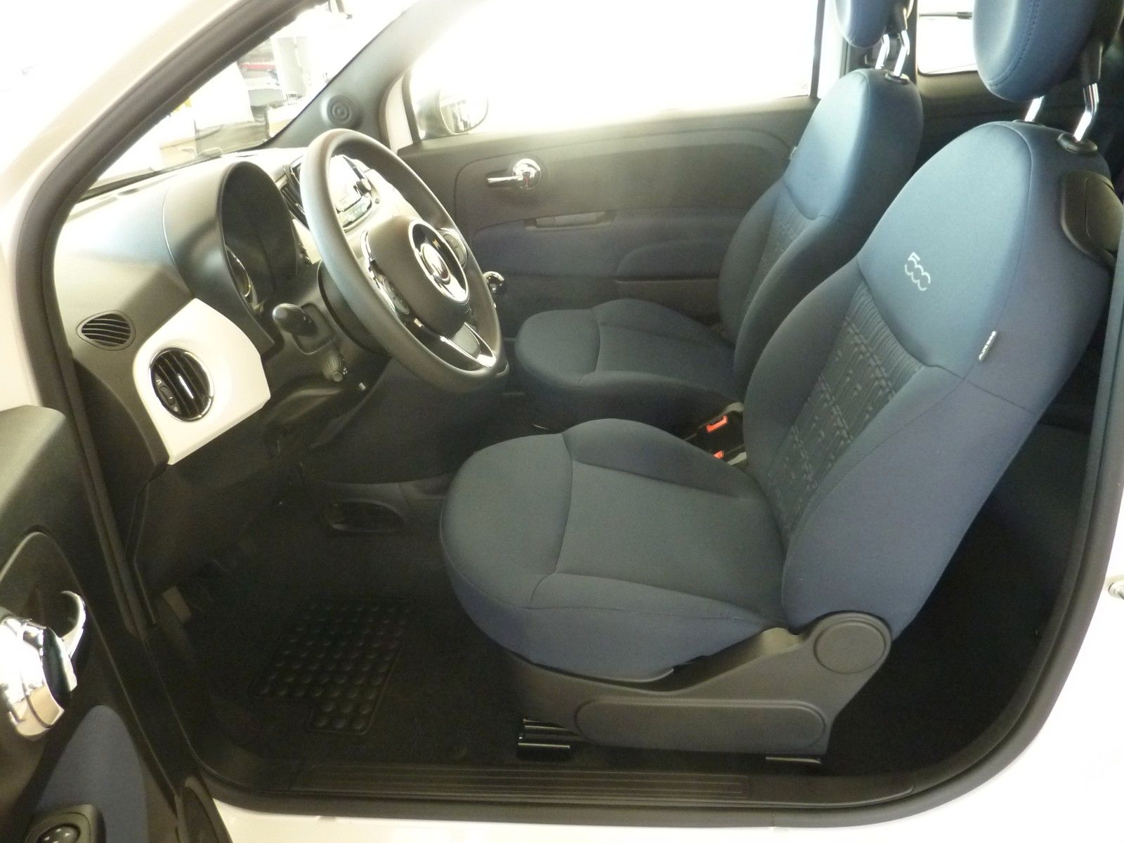 Fahrzeugabbildung Fiat 500 1.0 GSE N3 Hybrid CULT, AC