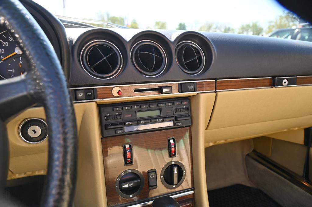 Mercedes-Benz SL 380