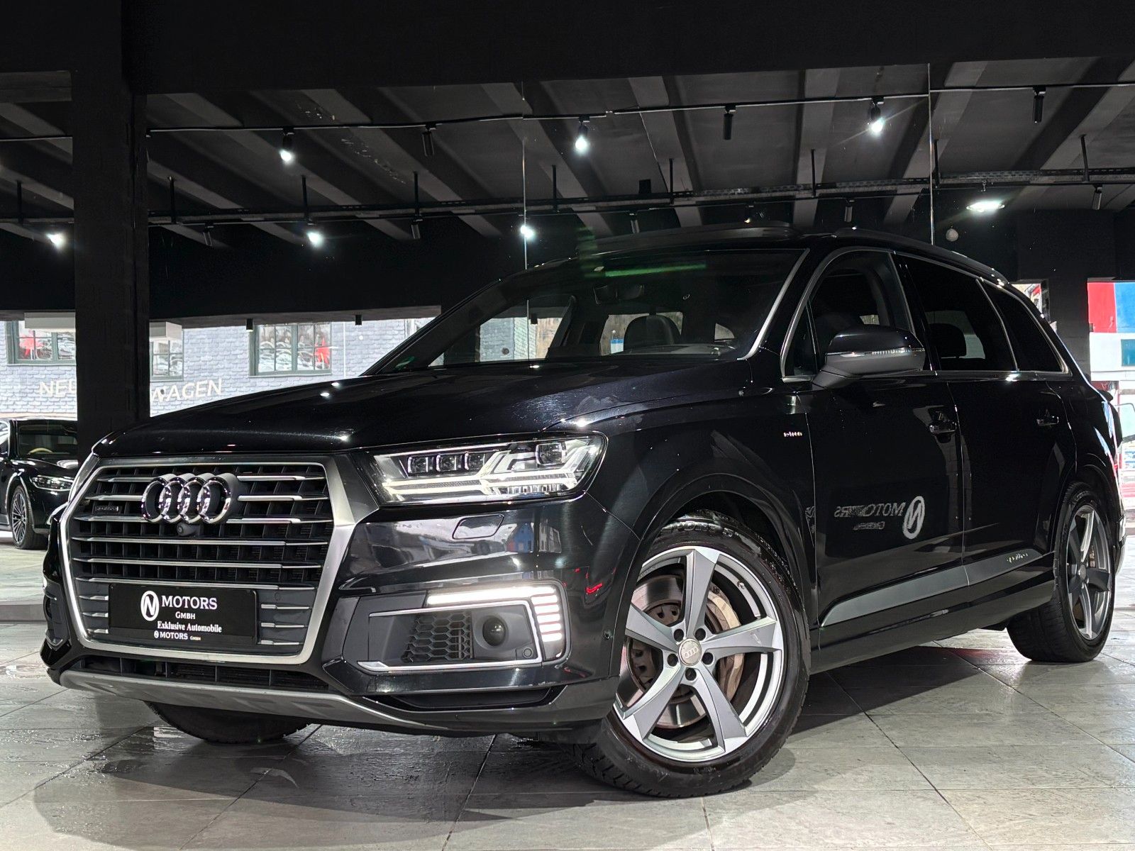 Fahrzeugabbildung Audi Q7 3.0 TDI E-tron *S-Line*B&O-3D*Pano*HUD*360°