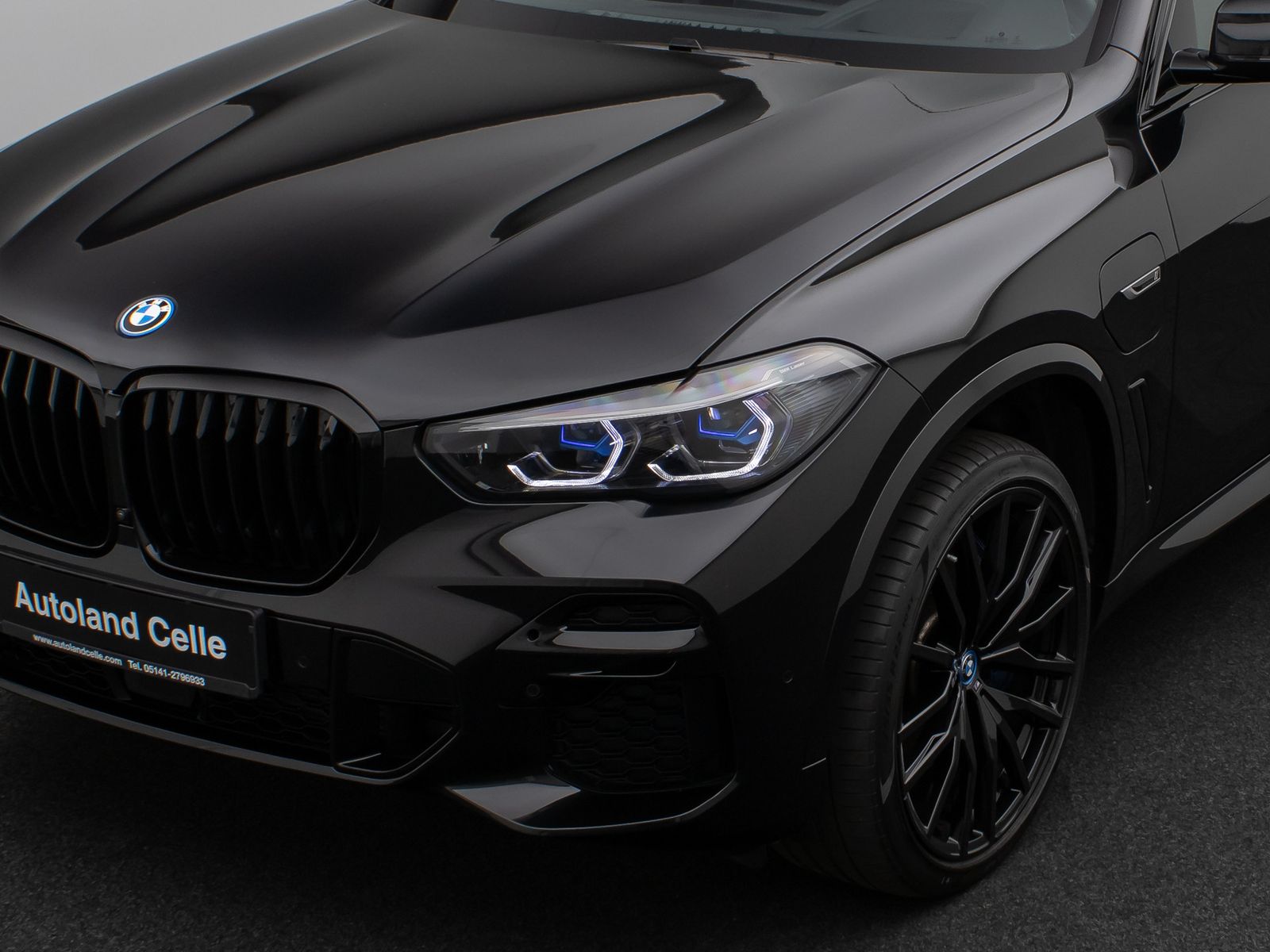 Fahrzeugabbildung BMW X5 xD45e M Sport Panorama Laser 360°HUD DAB HiFi