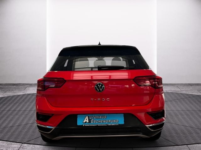 Fahrzeugabbildung Volkswagen T-Roc 1.5 TSI Style DSG LED NAVI AHK KESSY SHZ