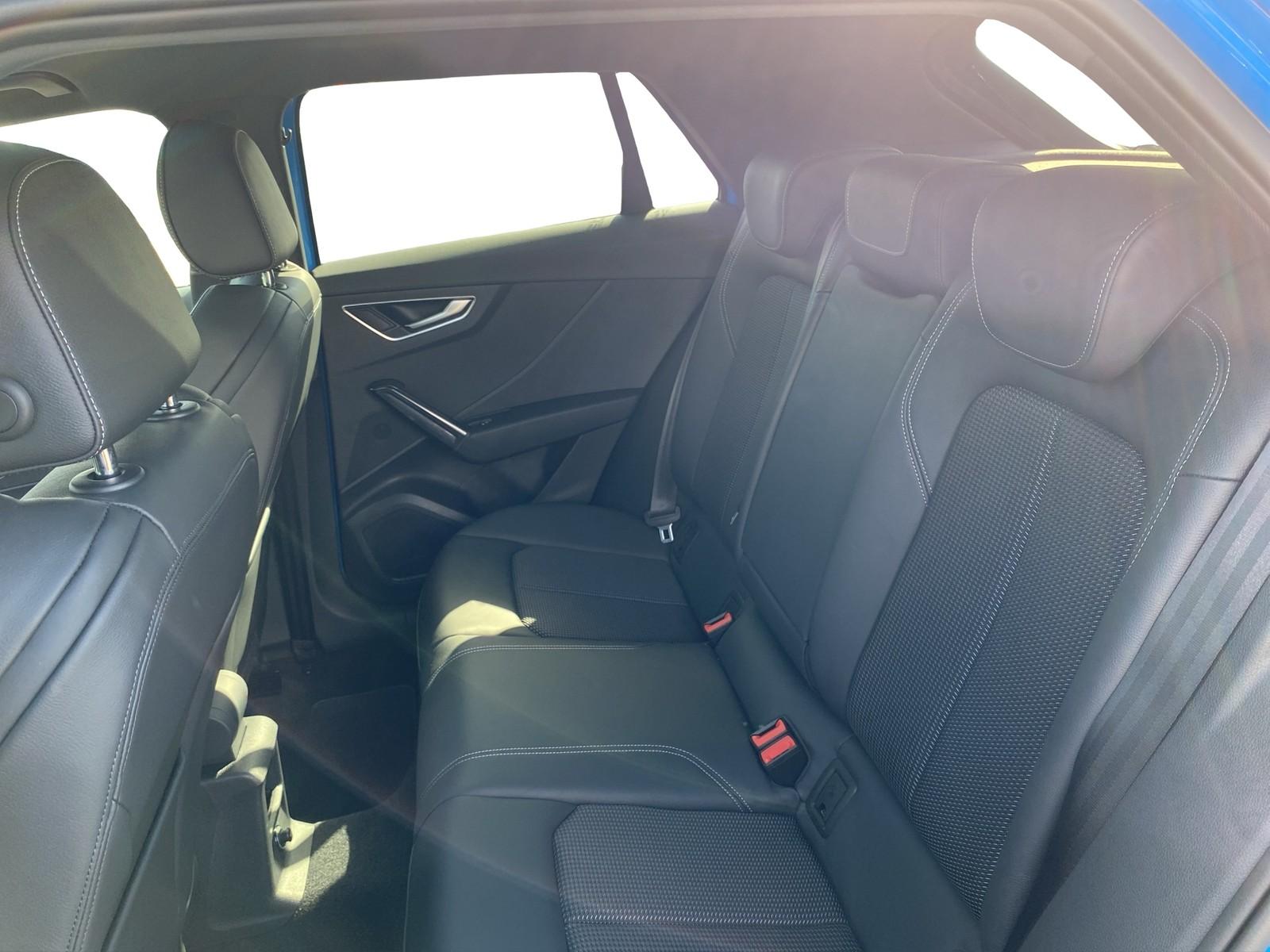 Audi Q2 35 TFSI S-LINE +PANO+GRA+AHK