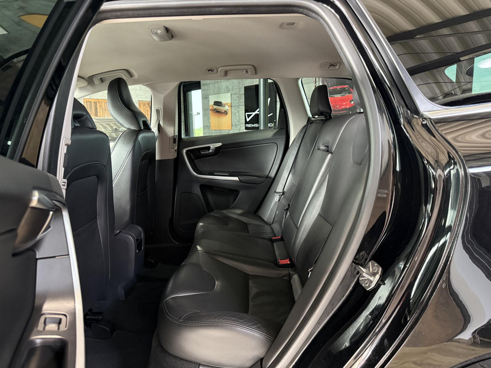 Volvo XC60 Summum 2WD*KAMERA*NAVI*LEDER*