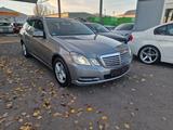 Mercedes-Benz E 200 E T-Modell E 200 CGI BlueEfficiency - aus 2010: Kombi