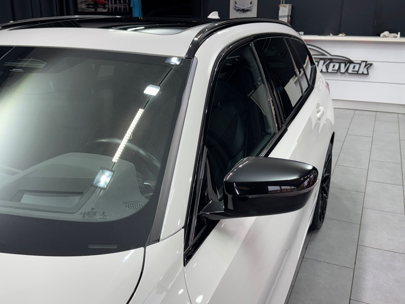 Fahrzeugabbildung BMW M340i xDrive Touring|LASER|NAVI|PANORAMA|ACC|AHK