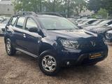 Dacia Duster 1.6 TÜVNEU*94 T/KM*2 Hand*Tempo*Klima*AHK - Dacia Duster Gebrauchtwagen in Berlin