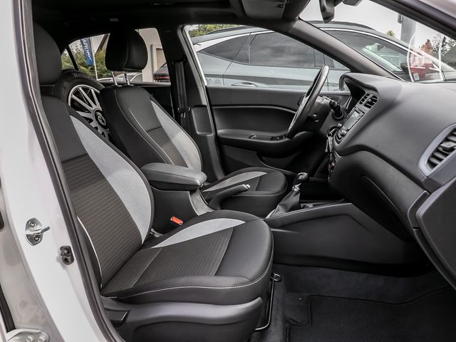 Hyundai i20 YES! Plus Kamera Pano. Spurhalteassistent