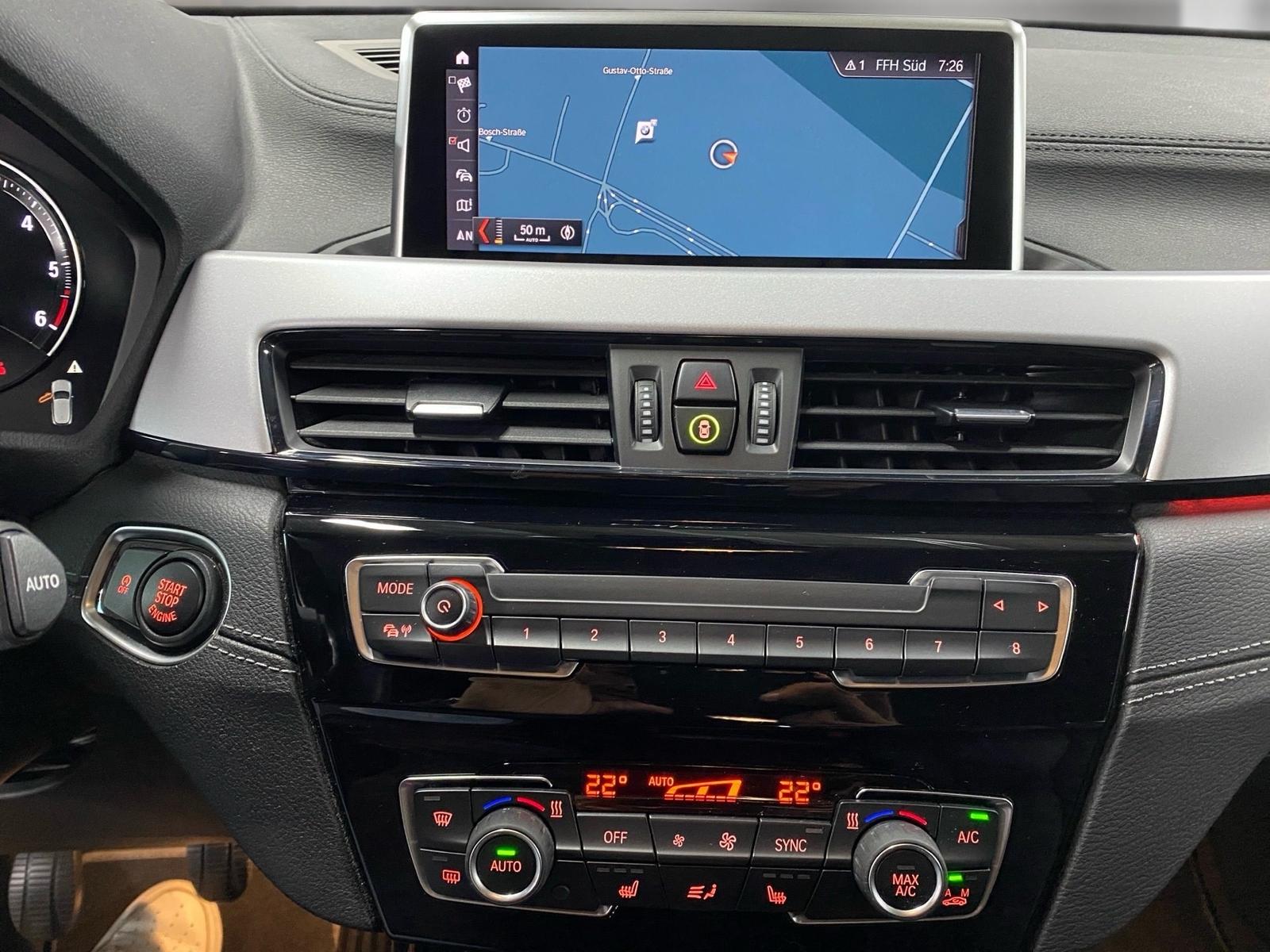 BMW X2 sDrive18d Navi Kamera Pano.Dach Driv.Assist, миниатюра 9