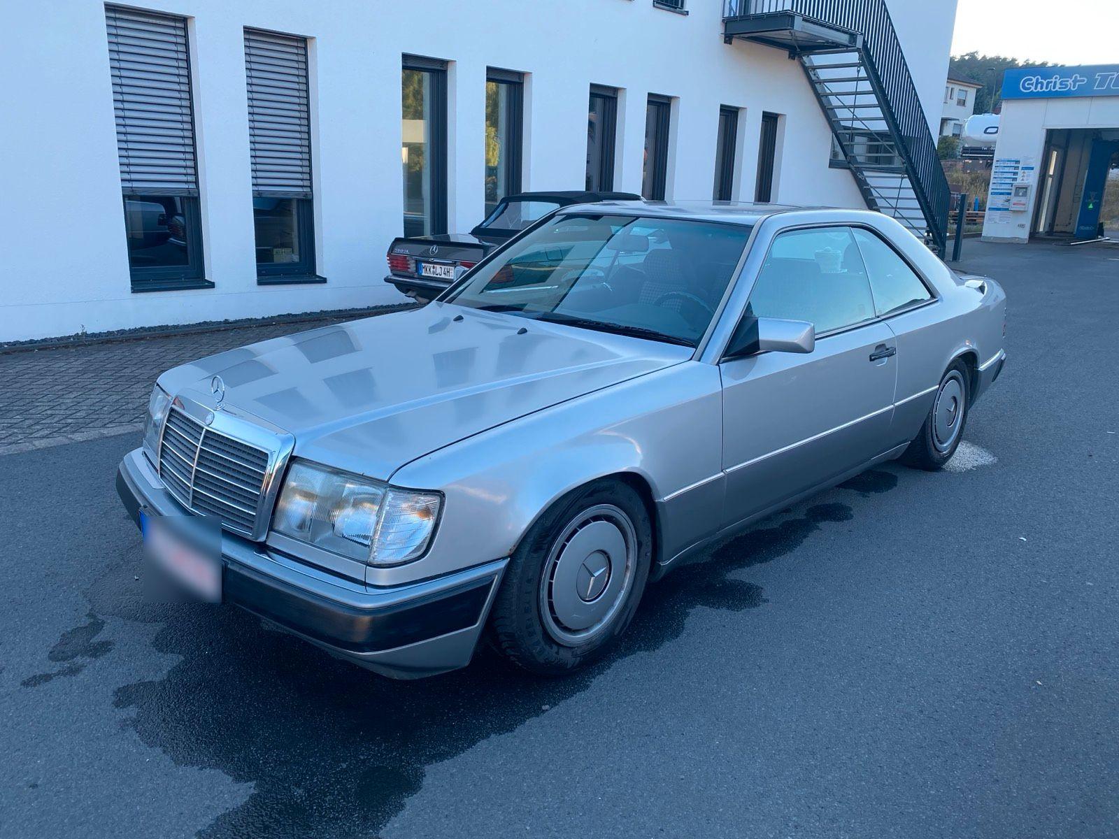 Mercedes-Benz CE 220