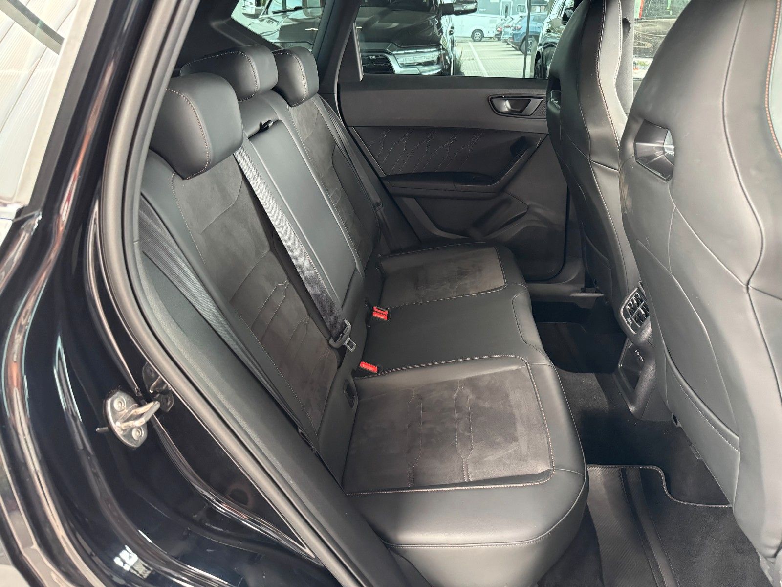 Fahrzeugabbildung CUPRA Ateca 2.0 TSI 4Drive  "CarGarantie bis 07/2029"