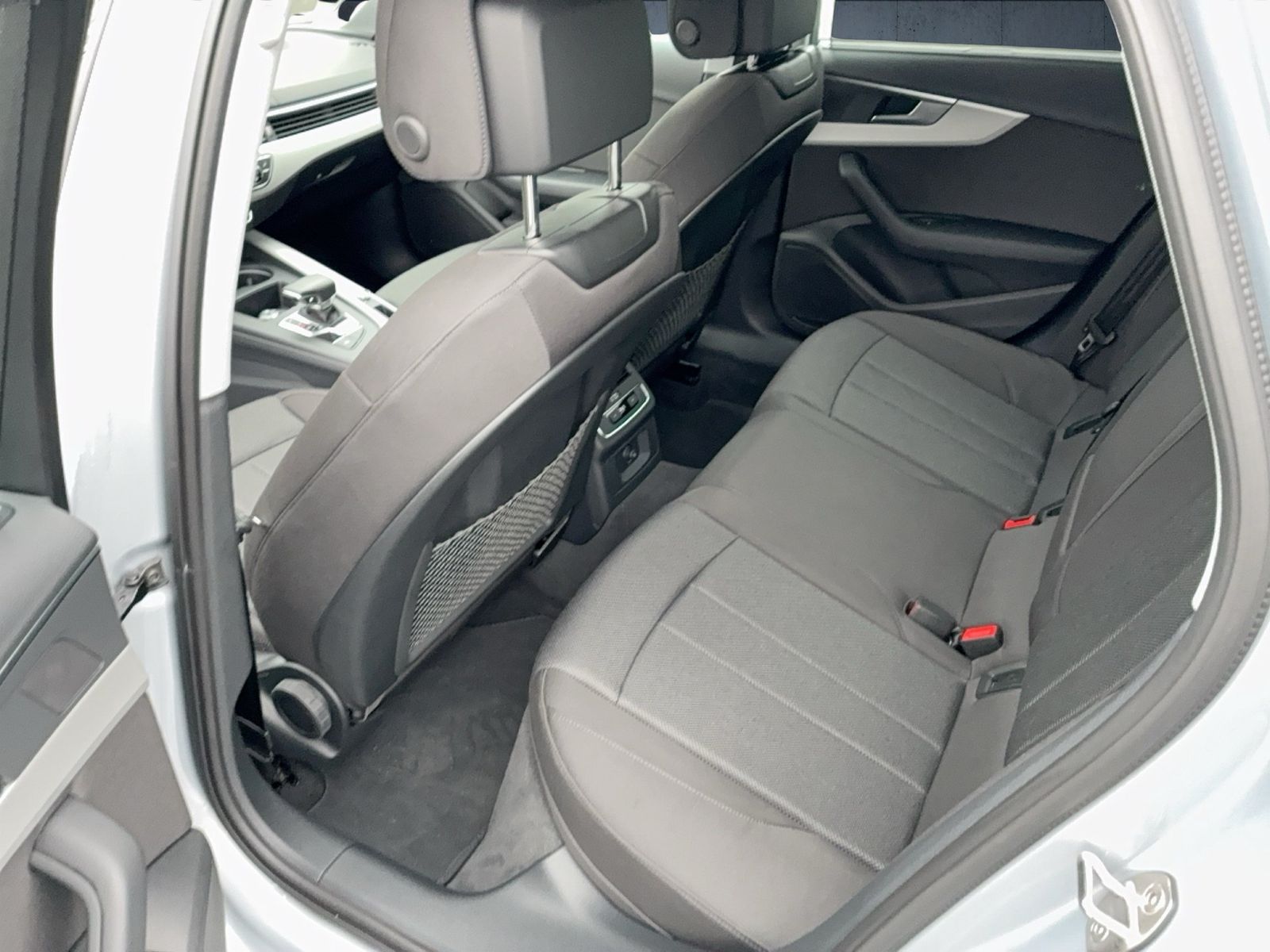 Audi A4 - Bild 13