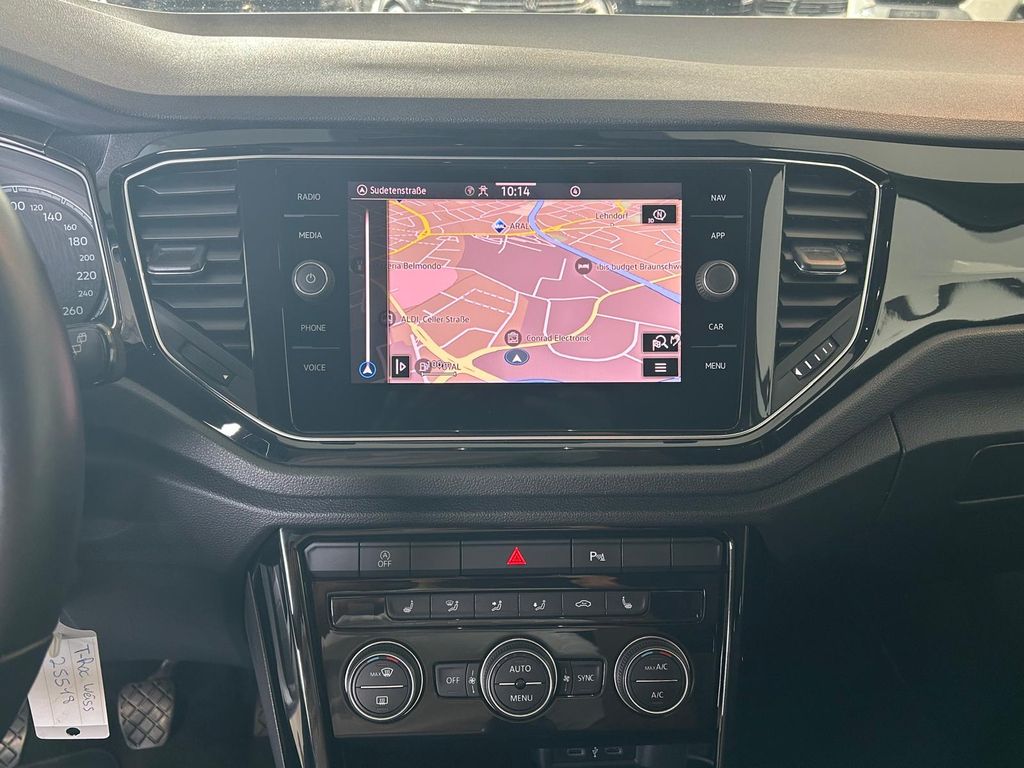 Volkswagen T-Roc 1.5 TSI BLACK-STYLE*NAVI*PDC+CAM*SHZ*LED*