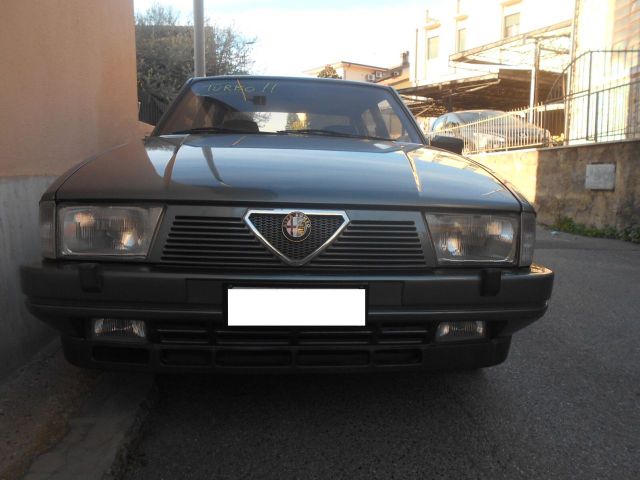 Alfa Romeo 75 1800 TURBO