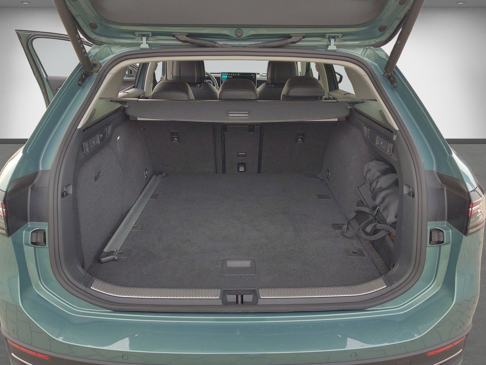 Volkswagen Passat - Bild 14