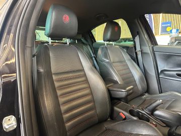 Alfa Romeo Giulietta *BI-XENONAFS)*2-ZONEN*TEMPO*SPORT*