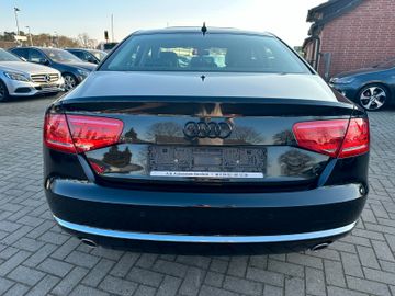 Audi A8 - 4