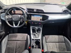 Fahrzeugabbildung Audi Q3 45TFSI quattro advanced Navi LED ACC RFK Pano